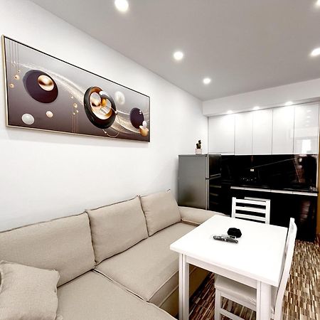 Kam Apartments In The City Center Vlora Kültér fotó