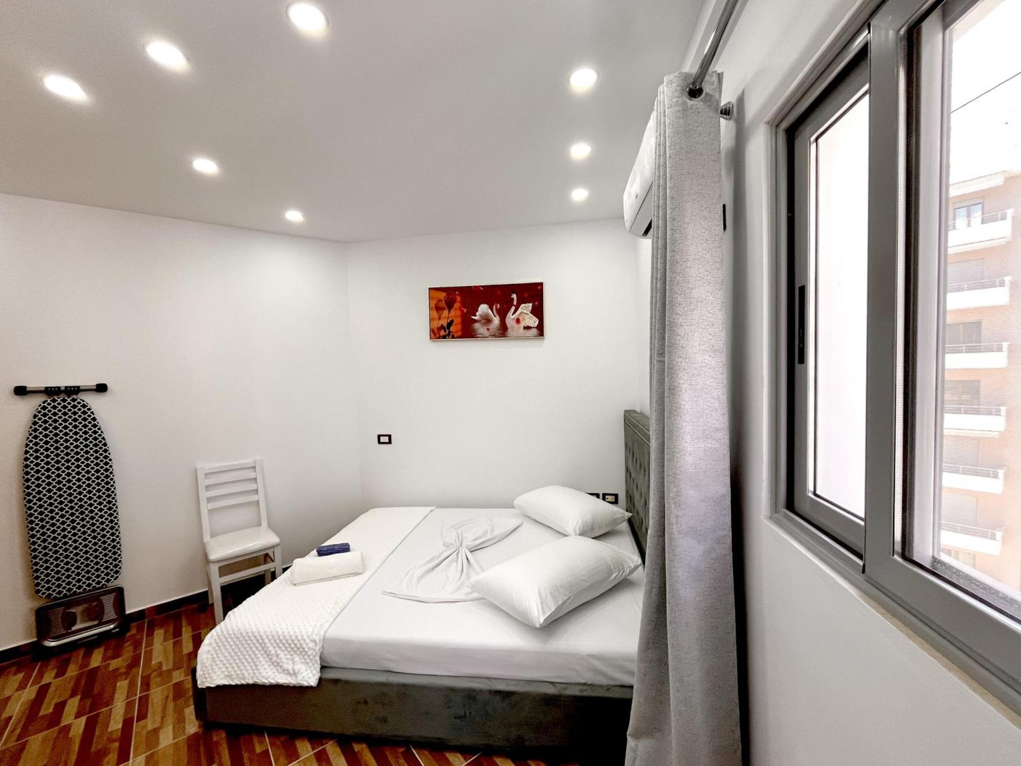 Kam Apartments In The City Center Vlora Kültér fotó