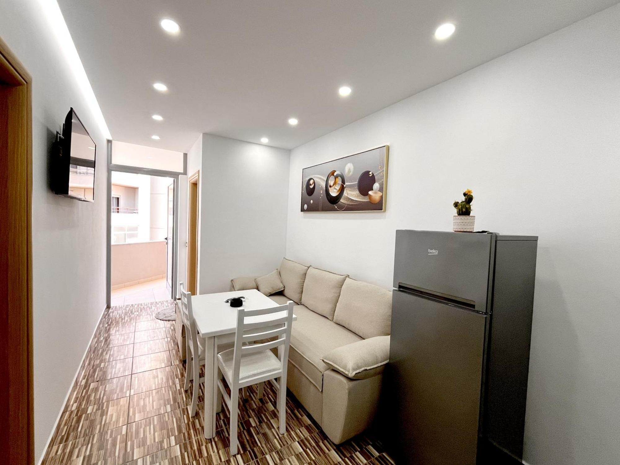 Kam Apartments In The City Center Vlora Kültér fotó